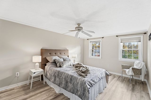 10 Judith Lane, Derry, NH 03038