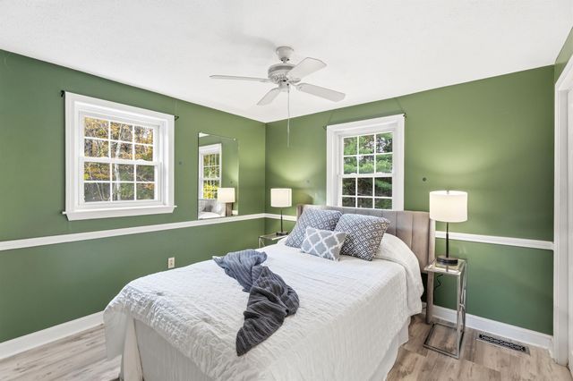 10 Judith Lane, Derry, NH 03038