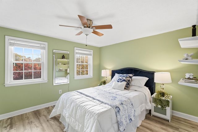 10 Judith Lane, Derry, NH 03038