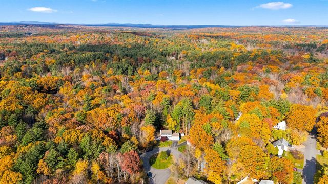 10 Judith Lane, Derry, NH 03038