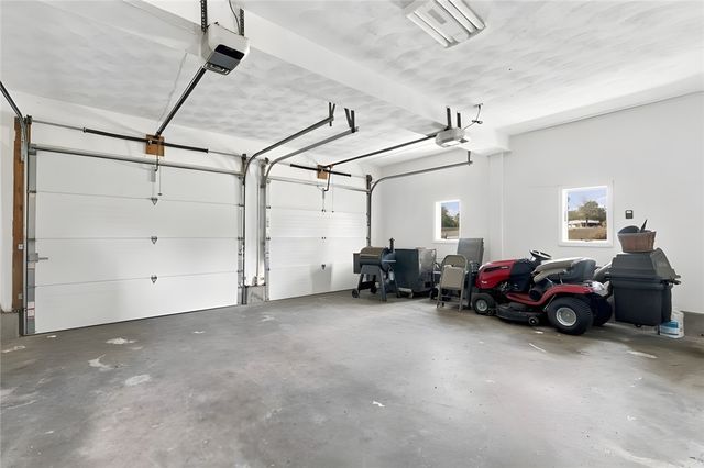 8 Lake View Court, Johnston, RI 02919