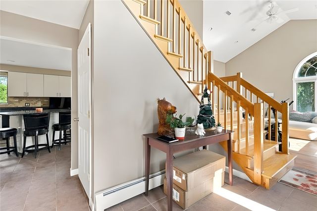 8 Lake View Court, Johnston, RI 02919