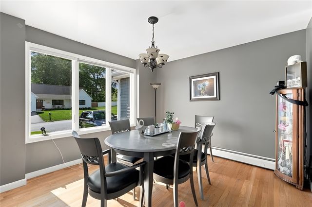 8 Lake View Court, Johnston, RI 02919