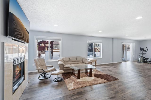 833 102nd Lane NE, Blaine, MN 55434