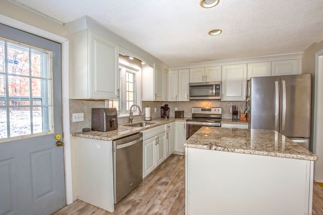 32 Michele Drive, Somers, CT 06071