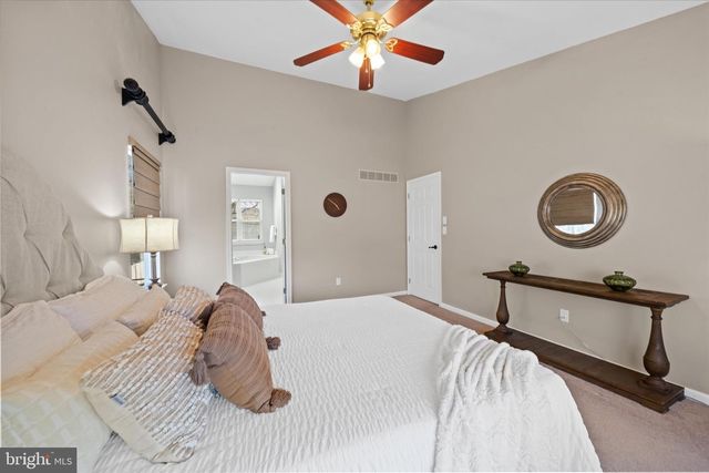 237 BEAU TREE DR, Wilmington, DE 19810