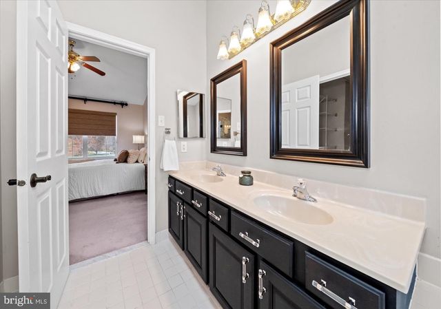 237 BEAU TREE DR, Wilmington, DE 19810