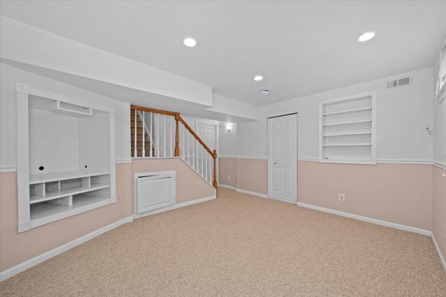 237 BEAU TREE DR, Wilmington, DE 19810