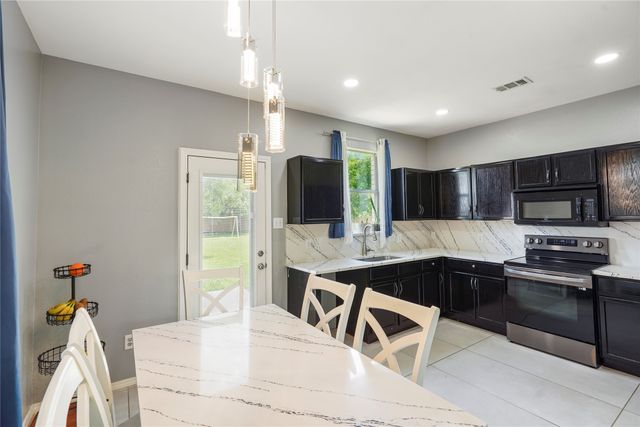 504 Sunrise Circle, Seagoville, TX 75159