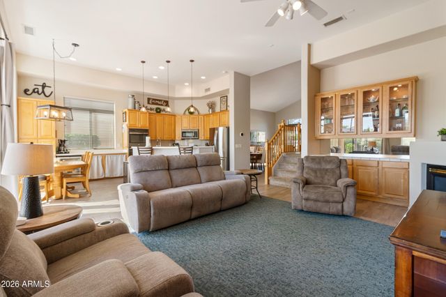 5219 E HASHKNIFE Road, Phoenix, AZ 85054