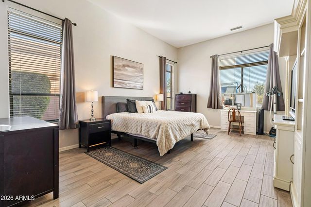 5219 E HASHKNIFE Road, Phoenix, AZ 85054