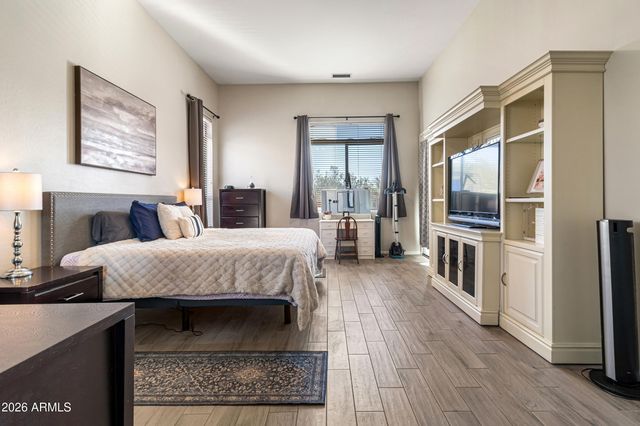 5219 E HASHKNIFE Road, Phoenix, AZ 85054