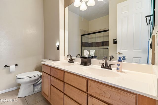 5219 E HASHKNIFE Road, Phoenix, AZ 85054