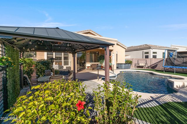 5219 E HASHKNIFE Road, Phoenix, AZ 85054