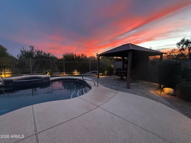 5219 E HASHKNIFE Road, Phoenix, AZ 85054