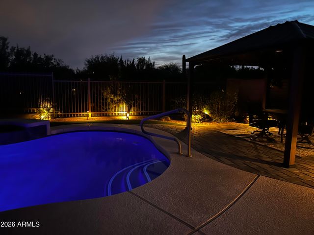 5219 E HASHKNIFE Road, Phoenix, AZ 85054