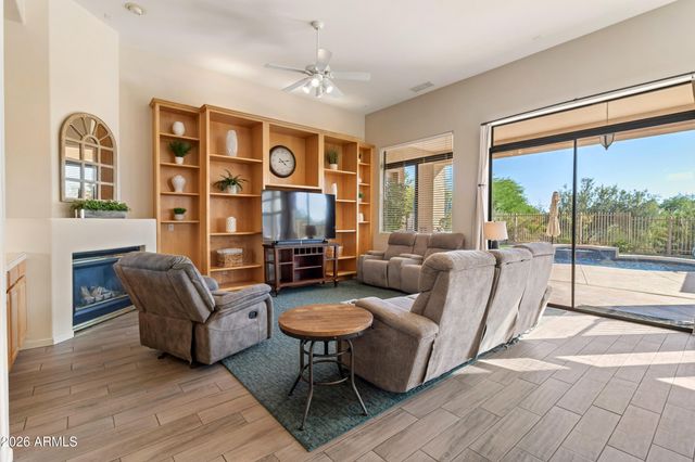 5219 E HASHKNIFE Road, Phoenix, AZ 85054