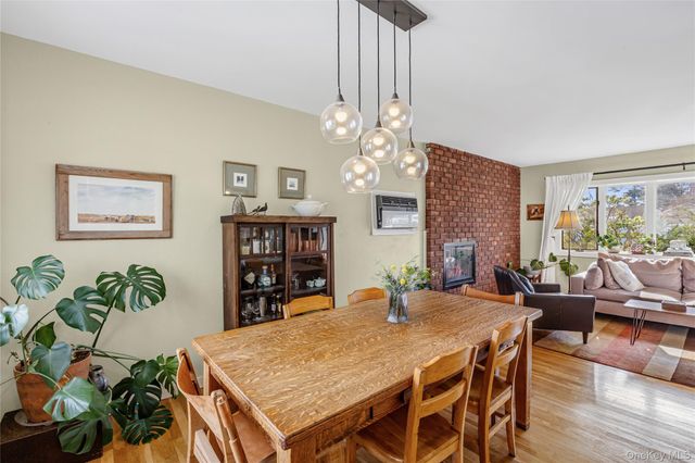 228 8th Street, Bethpage, NY 11714