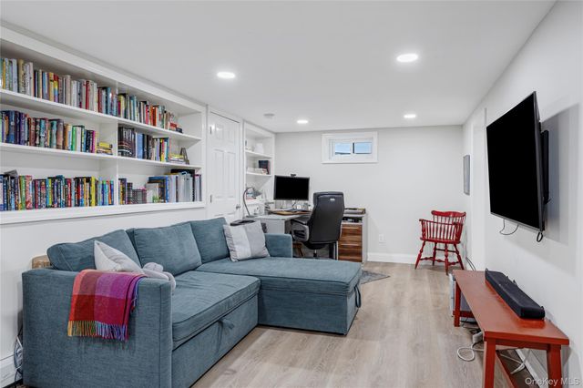 228 8th Street, Bethpage, NY 11714