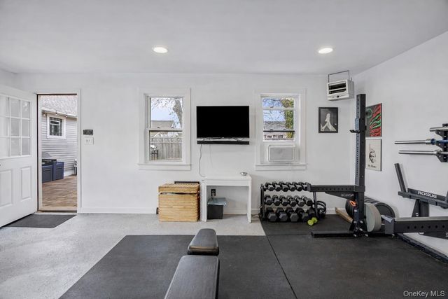 228 8th Street, Bethpage, NY 11714