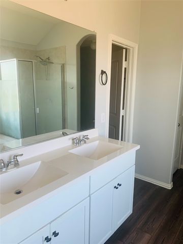 300 Saguaro Drive, Fort Worth, TX 76052