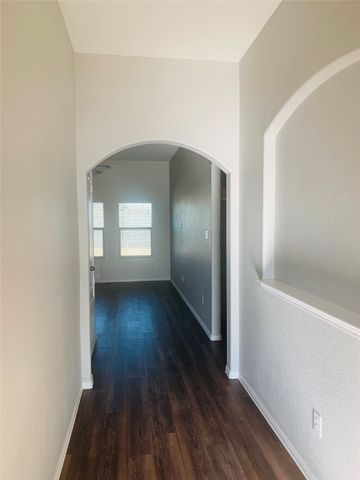 300 Saguaro Drive, Fort Worth, TX 76052