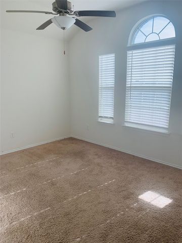 300 Saguaro Drive, Fort Worth, TX 76052