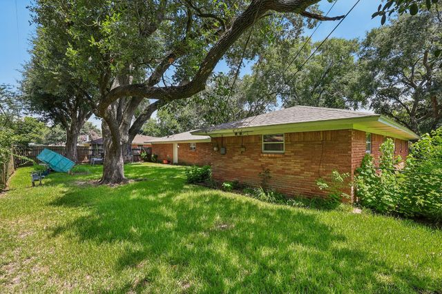 1705 Adams Street, Baytown, TX 77520