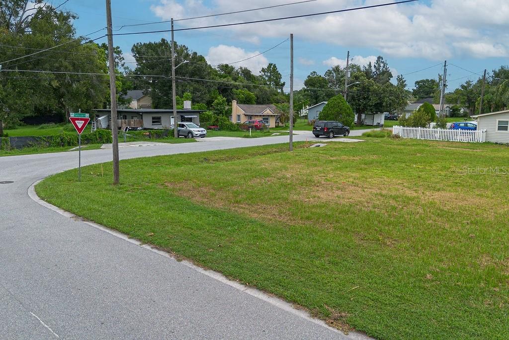 Image 2 of property listing at 5102 SUNRISE BOULEVARD, Orlando, FL 32803