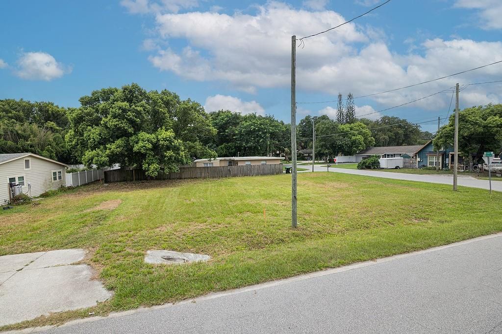 Image 5 of property listing at 5102 SUNRISE BOULEVARD, Orlando, FL 32803