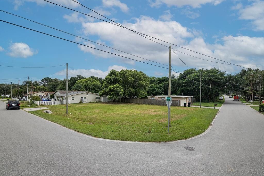 Image 6 of property listing at 5102 SUNRISE BOULEVARD, Orlando, FL 32803