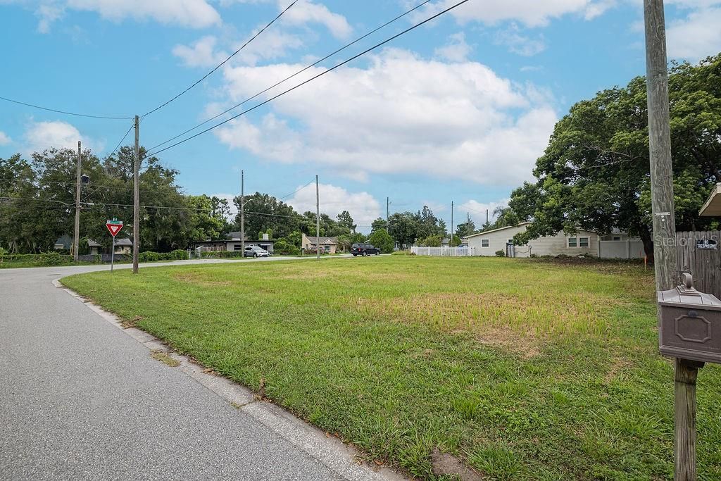 Image 10 of property listing at 5102 SUNRISE BOULEVARD, Orlando, FL 32803