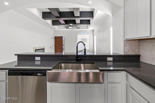 10717 Drew Pearson Drive, El Paso, TX 79924