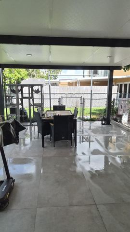 7190 W 17th Ct, Hialeah, FL 33014