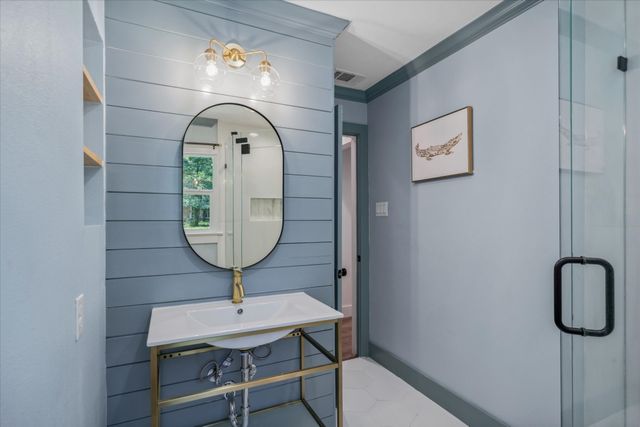 213 N Oaks Drive, Grand Saline, TX 75140