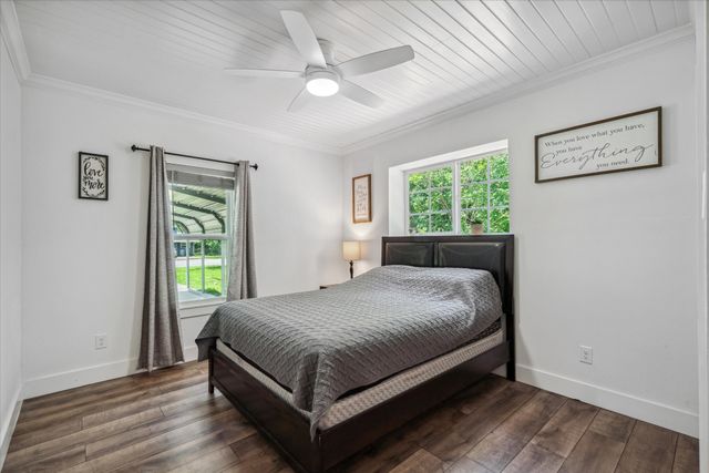 213 N Oaks Drive, Grand Saline, TX 75140