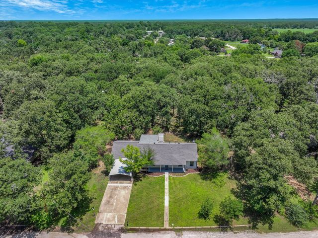 213 N Oaks Drive, Grand Saline, TX 75140