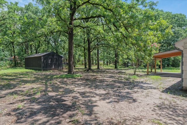 213 N Oaks Drive, Grand Saline, TX 75140