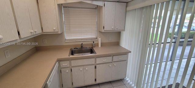 1340 NE 28th Avenue 129, Pompano Beach, FL 33062