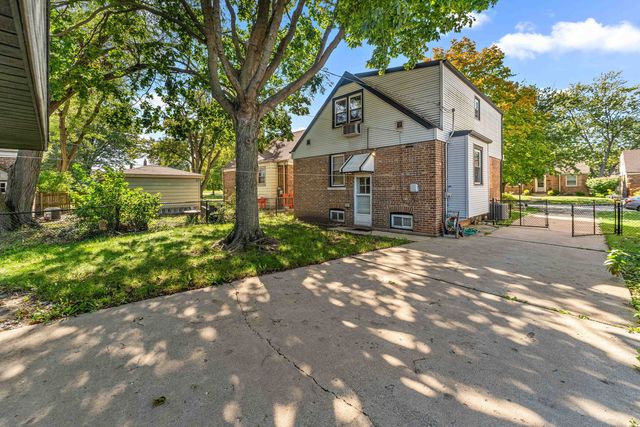 17951 Commercial Avenue, Lansing, IL 60438
