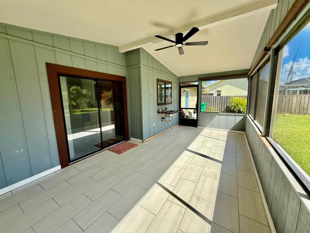 2409 SW Hinchman Street, Port St Lucie, FL 34984
