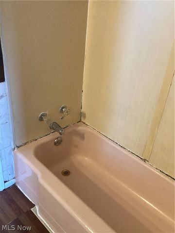 4386 W 48th Street, Cleveland, OH 44144
