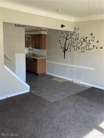4386 W 48th Street, Cleveland, OH 44144