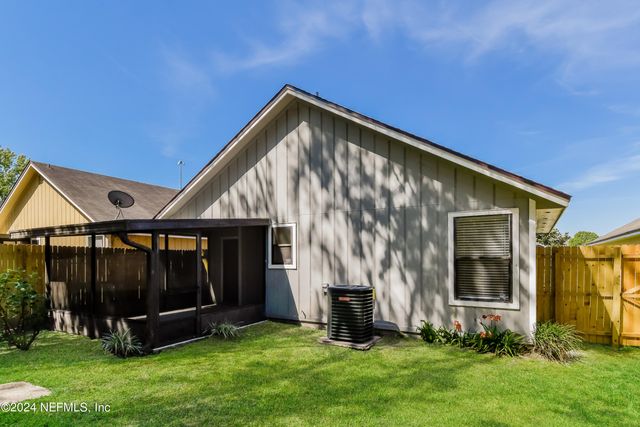 8761 PINEVALLEY Lane, Jacksonville, FL 32244