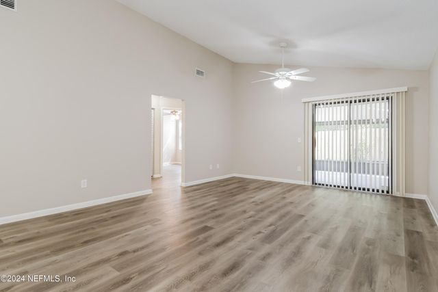 8761 PINEVALLEY Lane, Jacksonville, FL 32244