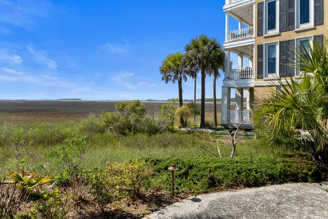 1024 W Ashley Avenue, Folly Beach, SC 29439