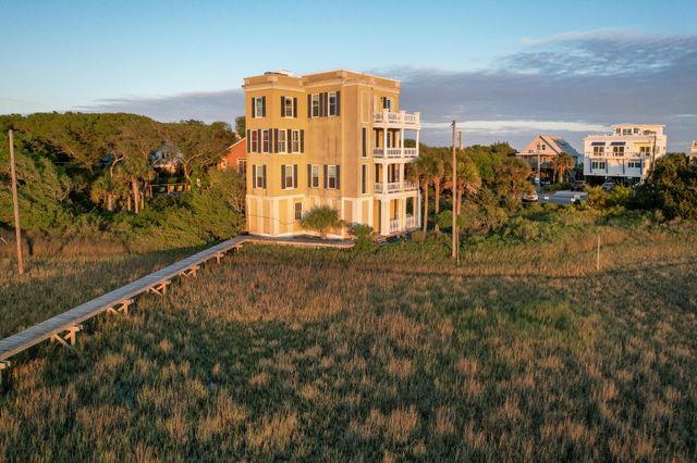 1024 W Ashley Avenue, Folly Beach, SC 29439