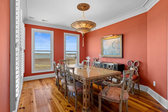 1024 W Ashley Avenue, Folly Beach, SC 29439