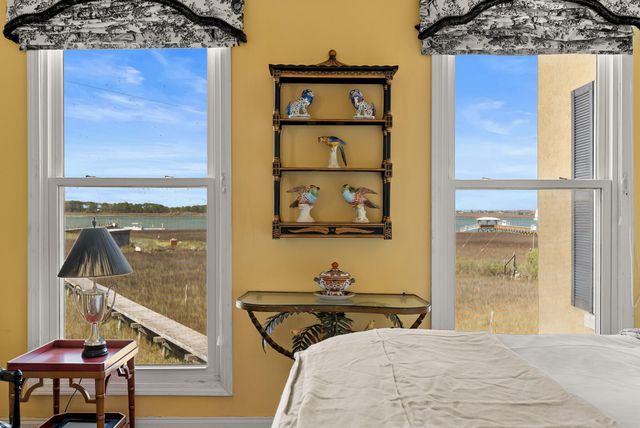 1024 W Ashley Avenue, Folly Beach, SC 29439