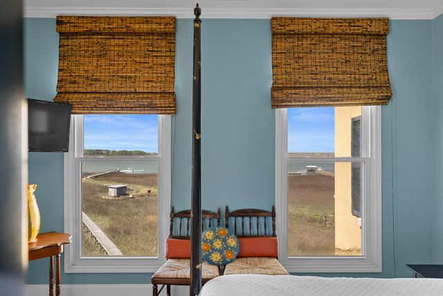 1024 W Ashley Avenue, Folly Beach, SC 29439